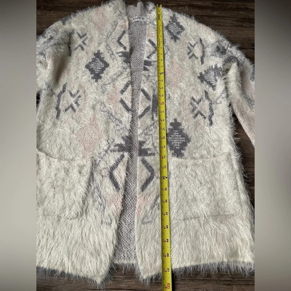 Knox Rose Cream and Gray Geometric Women’s Cardigan Size XS